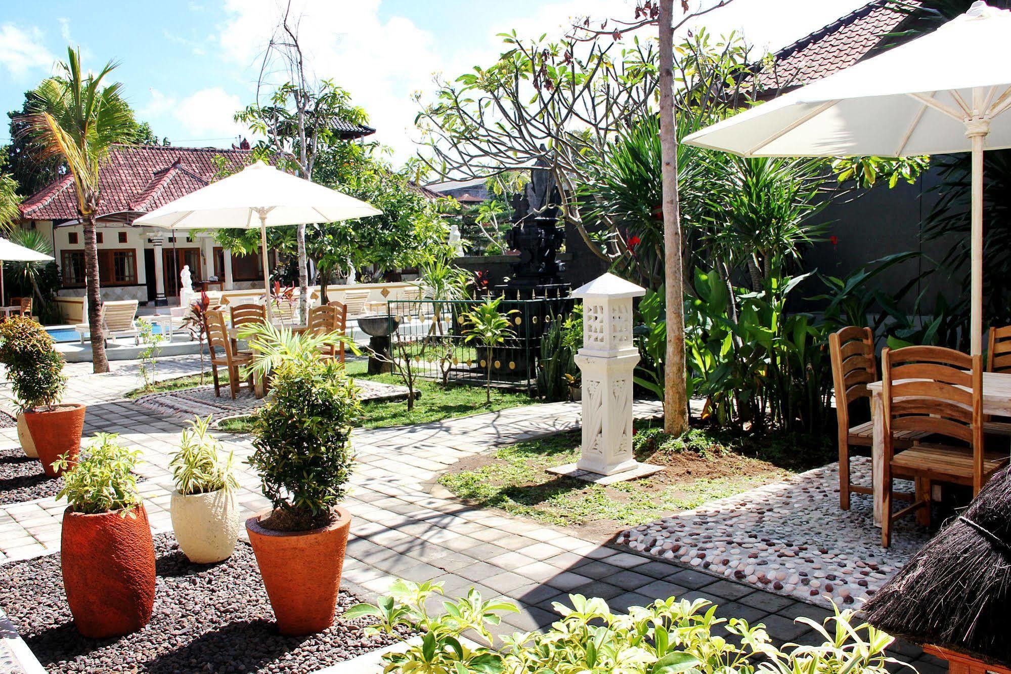 Warung Coco Hostel Kuta Lombok Zewnętrze zdjęcie